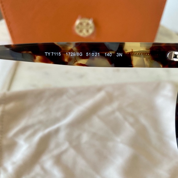 Tory Burch Sunglasses - Picture 4 of 13